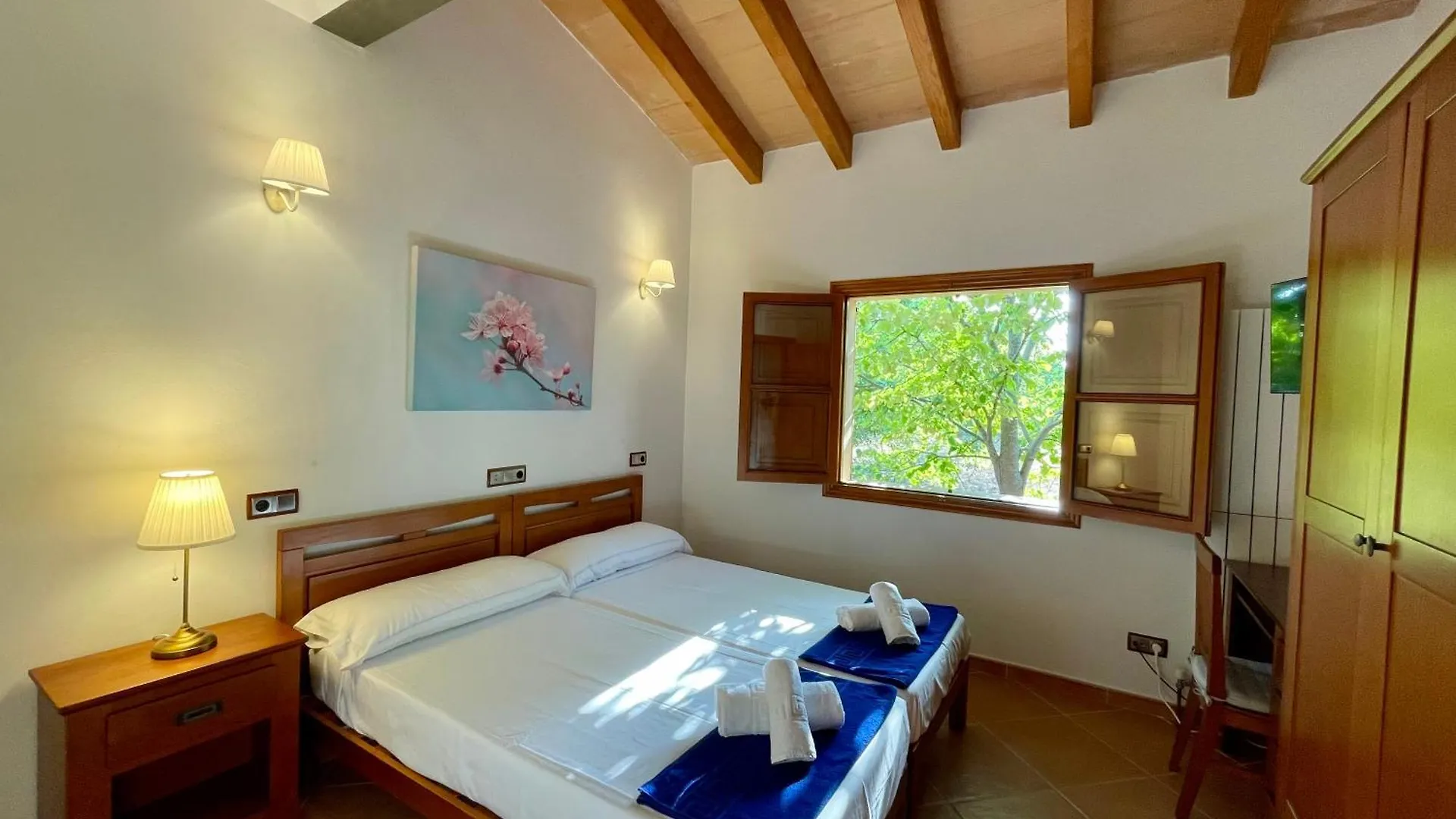 הוילה סנטה מריה דל קאמי Casa Moragues בית נופש